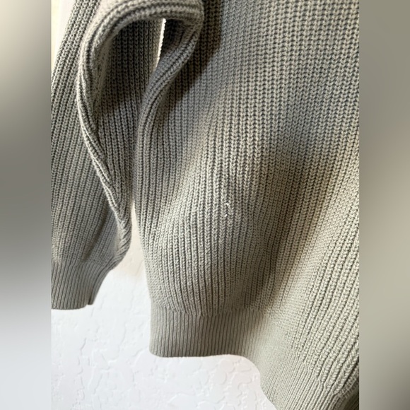 Tna Aritzia|Olive green thick knit ribbed V-Neck oversized pullover sweater•••XS - Picture 11 of 11